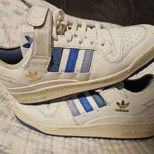 Adidas forum 84 low cloud white altered blue